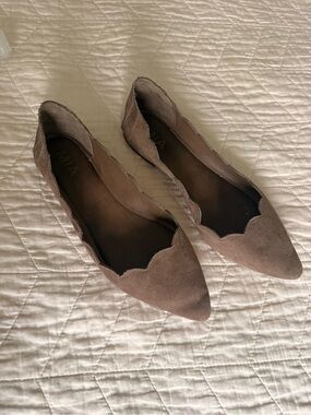 MIA Taupe Scalloped Pointed-Toe Flats